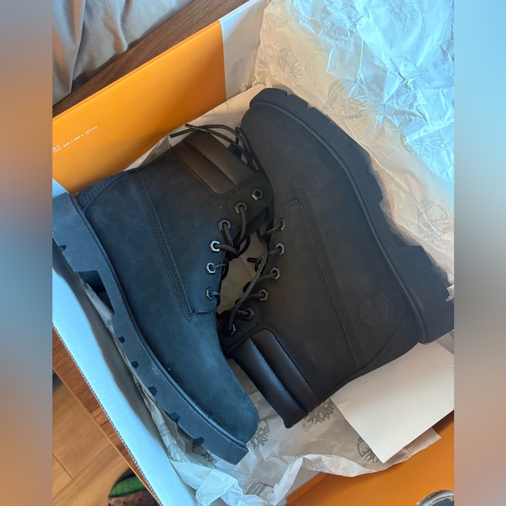 Timberland Linden Woods Black Lace-Up Boots - Picture 7 of 12